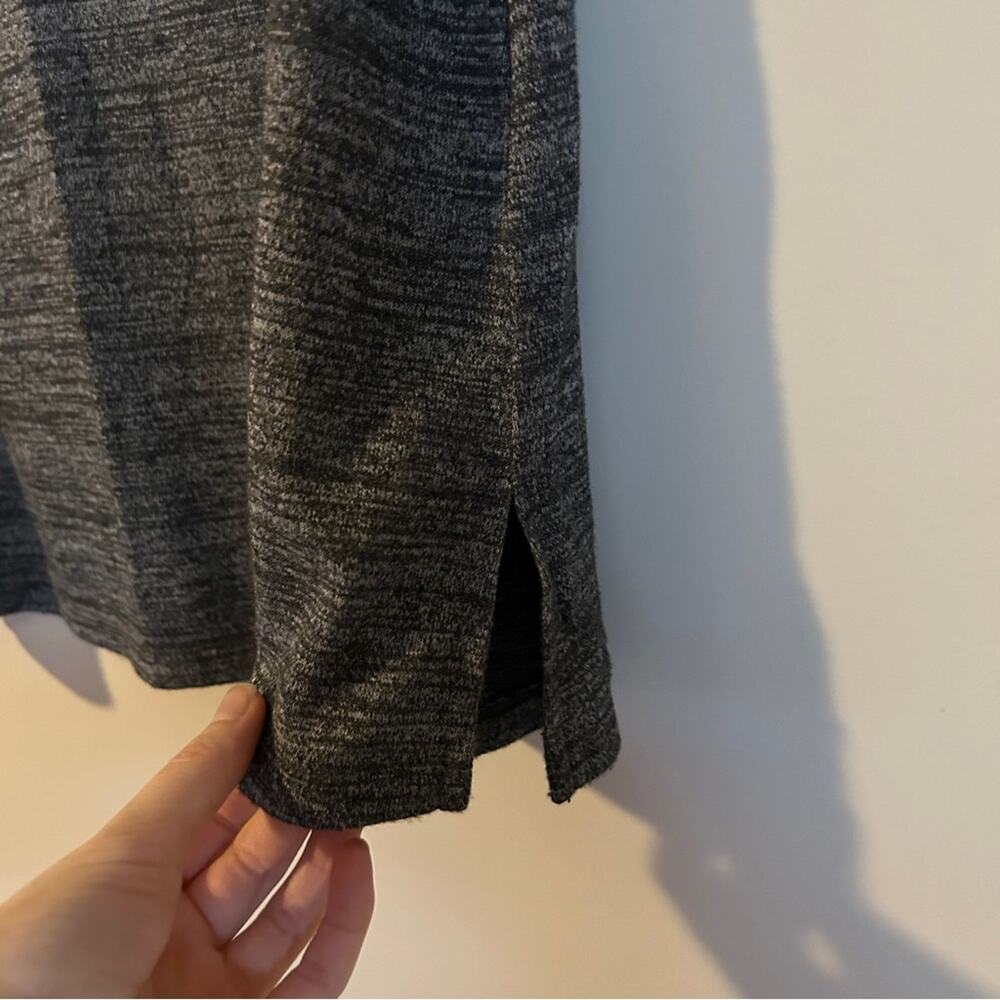 Loft Gray Elbow-Length Flutter/Ruffle Trim Sleeve… - image 6